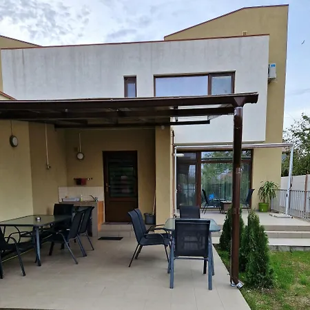 Sunny Family 康斯坦察